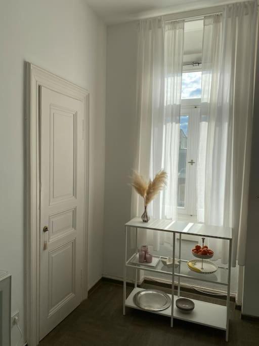 Altbau-Oase Der Eleganz: Stadtnaher Komfort Pur ヴィースバーデン エクステリア 写真