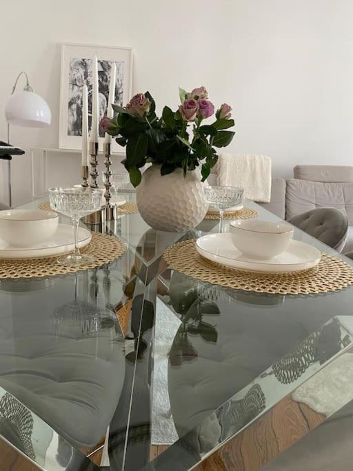 Altbau-Oase Der Eleganz: Stadtnaher Komfort Pur ヴィースバーデン エクステリア 写真