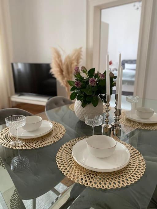 Altbau-Oase Der Eleganz: Stadtnaher Komfort Pur ヴィースバーデン エクステリア 写真